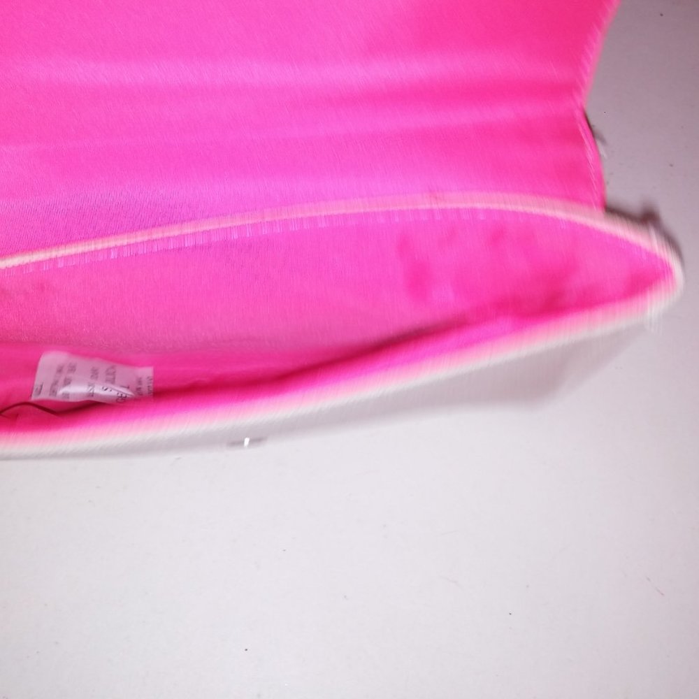 Victoria‎ Secret Wristlet - Picture 7 of 8
